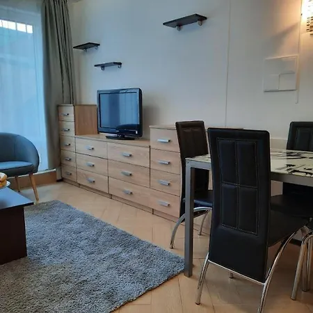 Cosy Breeze Apartment