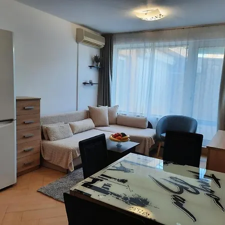Cosy Breeze Varna